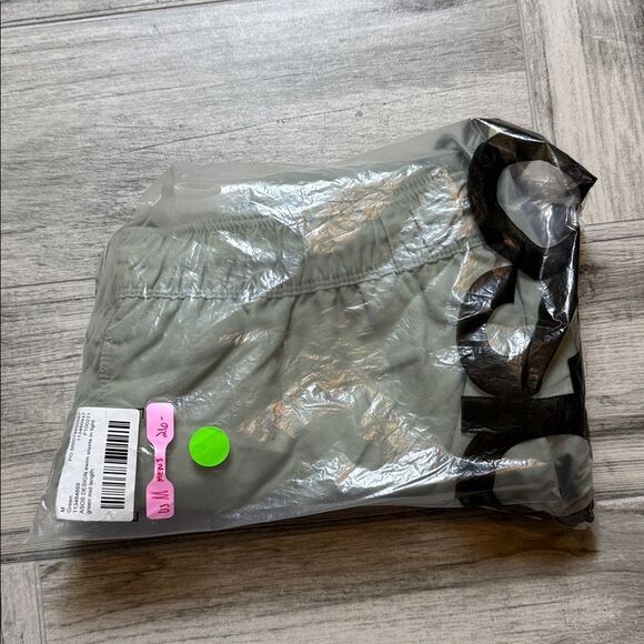 ASOS Olive Swim Trunks - Picture 8 of 9